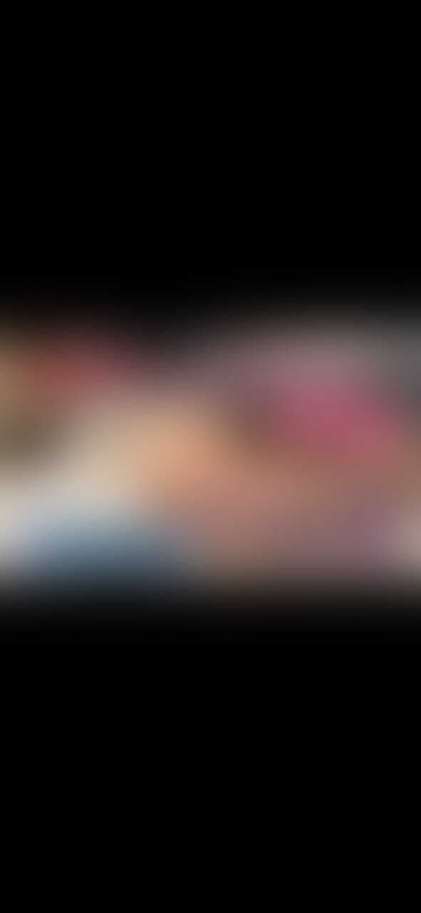 こんにちは!女性をソフトくすぐり責めするのが好きなたいちです。
いつも動画をご視聴頂きありがとうございます!
今回のプレイは元気で笑顔が素敵な20代前半美人OL!
残業後にわざわざ時間を作ってくれました!
最初は様子見として弱点を探そう・・・と思ったら、どこを愛撫しても敏感で、スタートから先が思いやられる😏
しかもエロい下着に滑りの良いYシャツ・・・怖いもの知らずだな😏笑
身悶えながら耐えていたものの、内腿・お尻の割れ目・鼠蹊部の愛撫ではついに絶頂を迎え、刺激を噛み締めるように体を小刻みに震わせてました☺️
一度イったら歯止めが効かず、その後は何度もイッていたご様子😏可愛い姿を見させてもらいました♪
【注意事項】
・顔にモザイク有り。
・体勢変更や会話のみなど、不要な箇所は極力カットしています。
・プライベートでのくすぐりプレイのため、純粋なプレイ動画としてお楽しみ下さい。(そのため割安での提供です) (2/2)