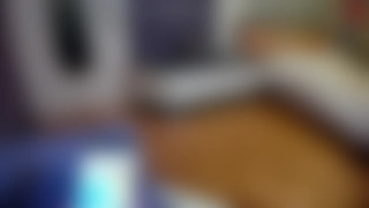 【07まお】ドアを開けた瞬間、柔らかい雰囲気と華やかな笑顔で迎えてくれて「あ、今日は間違いなく当たりだ」と確信。ロングヘアに映えるレース襟ワンピが清楚感を引き上げつつ、ふとした仕草でHカップの迫力が主張してきて、視線を持っていかれます。会話は明るくフレンドリーで、こちらの言葉をちゃんと拾いながら笑顔を絶やさないから、自然とリラックス。要所でちょっと茶目っ気を出してくるのがまた可愛らしい。 

そして本番に入ると“前はお風呂屋さんで働いてました”というスペックが一気に実感レベルに。得意技の全身◯ップ、包み込むような密着は想像以上で、肌と肌がとろけ合う感覚に完全に没入させられます。プロ経験の安心感と、笑顔で楽しませようとする優しさが絶妙に重なって、あっという間に時間がショート。終わった後も満たされた気持ちがじんわり残る…これは早めに再戦しないと確実に後悔するやつです。余裕でリピ確定！！

＃ワイ渾身の口コミレビュー投稿用作文

#まお本編
https://myfans.jp/posts/329a85f2-2f59-4b25-a94e-20d95de99a25 (2/2)