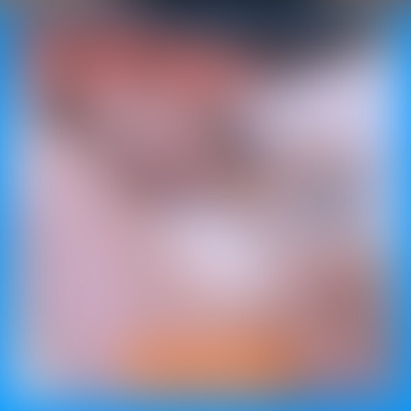 【VIP】「ヒメゴトFile：04 はる 26歳　派遣社員(元地下アイドル)」

今回撮影をお願いしたのは
昔、地下アイドルとして活躍していた「はるちゃん」

今はアイドルを辞めて新しい夢に向かって派遣社員として頑張る毎日
お休みの日に合わせて撮影させてもらいました

ホテルに現れた彼女は、少しはにかみながら笑う笑顔が素敵な女の子でした
あまりの可愛さに、一瞬言葉を失いました

お着替えシーンでは、ジーンズを脱いだあとのフルバックパンティがエロ過ぎて
撮影する手が震えちゃいました

用意した衣装は、コスプレではなく
男なら誰でも大好きCK(カルバン・クライン)のグレーの下着に大き目の彼シャツ!!
萌え袖だけでイキそうです！

ベッドに移動し、まずはブラの上からDカップの胸を愛撫
少し陥没気味の乳首もエロい

そして指は徐々に下半身へ
パンティーの上からクリを弄り、やがて直にクリを激しく愛撫
時々漏れる喘ぎ声はとても可愛く興奮必至！

ピンクローターで陥没乳首を愛撫すれば、徐々に乳首が立って...
ディルドをおまんこにあてがい、ゆっくり挿入

クチュクチュと音を立てながら、小刻みに震える白い身体
透き通るような白い頬も、ほのかに紅潮し感情は最高潮に...

そんな、はるちゃんのオナニーをゆっくり堪能してください！

---はるちゃんDATA---
バスト：Dカップ
オナニー：普段はほとんどしない
--------------------------------------- (2/2)