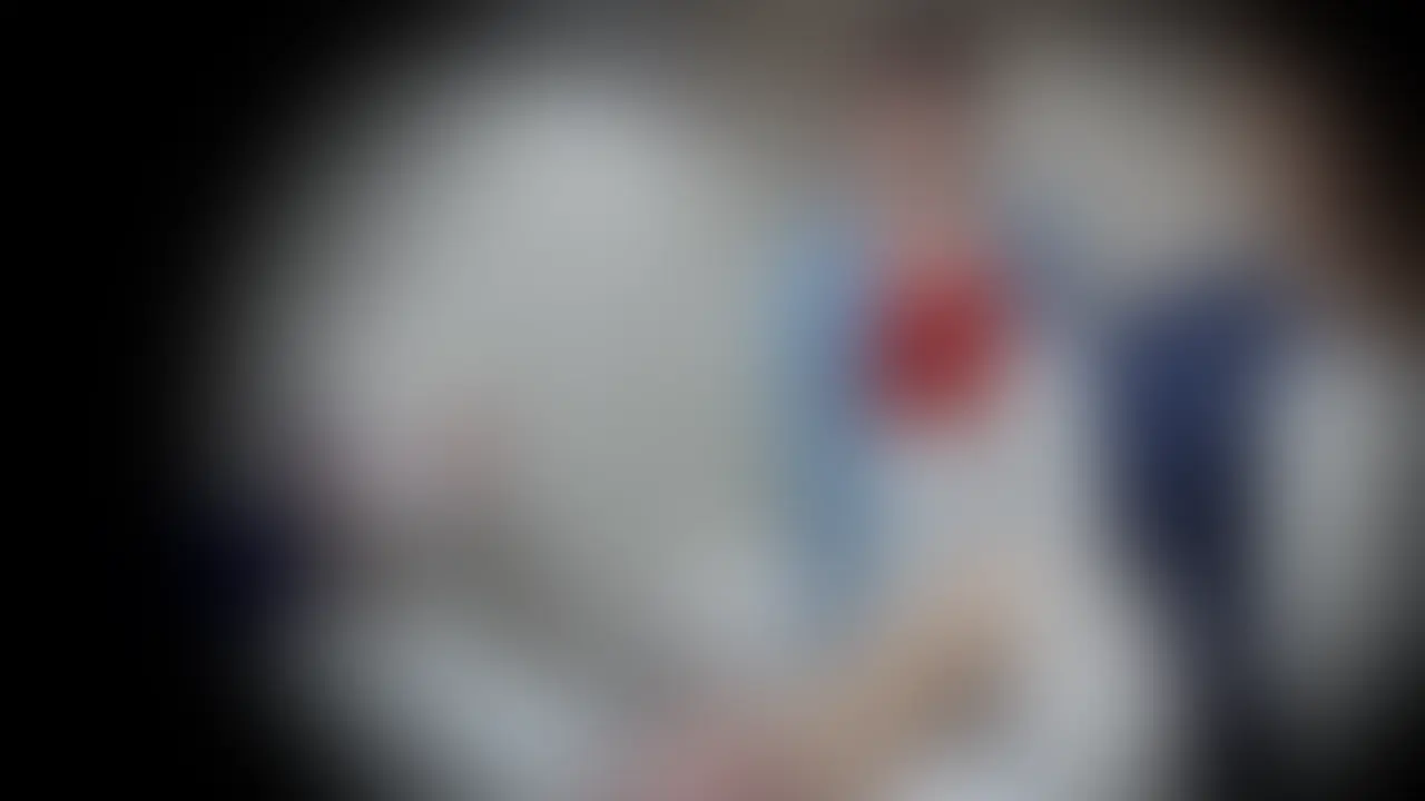 【カルテ情報】
■名前:まい
■職業:大学生
■年齢:20代前半
■身長:156㎝
■バスト:89
■ウエスト:63㎝
■ヒップ:87㎝
■症状
頭痛、吐き気 (2/2)
