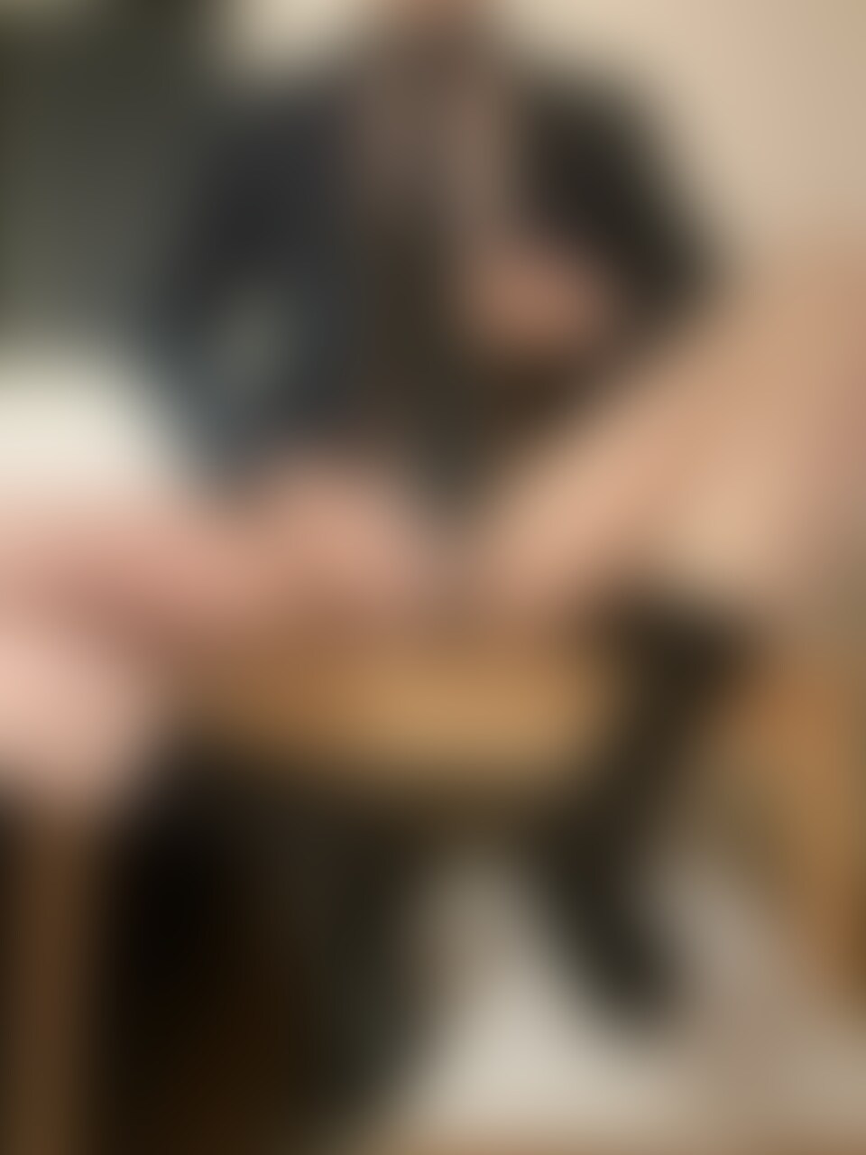 新年一週目スーツでの仕事帰り風景をお届けします👔🩲🧦新年早々バタバタしたから、溜まった4日分の量もかなりエグかった... sample 1