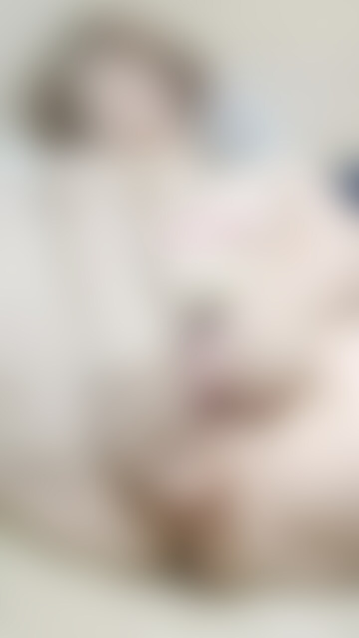 オナニーの見せ合いから始まり最後は生で挿入されてぶっかけられました。今回は三男撮影になります。 (2/2)