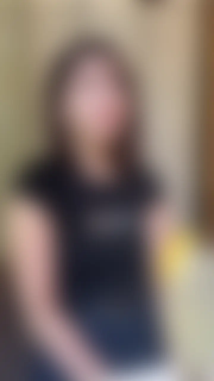 【本編完全顔出し】30歳Gカップの専業主婦から「この間のセックスが忘れられない、またお願いしたいです。」と再度連絡を受け、生中出し。

前回、依頼を受けて友達に犯してもらった動画が大反響を生み、
月間ランキング入りを果たした「デカメロン人妻」との新たな対戦動画です。

今回はこちらも負けじと、顔くらいでかいちんこの友達を緊急要請。

こちらの女性に関しては、

「百聞は一見にしかず。」

となりますので、
是非たくさんのご視聴お待ちしております。

P.S.今回も最高でした。

-----関連商品-----
【https://mfco.link/DIBxYv5V】 (2/2)