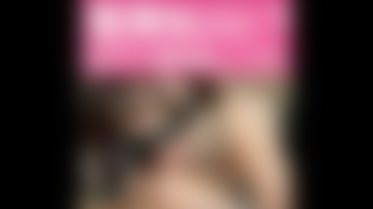 「気持ちいいですか？💕」

お口でご奉仕できて嬉しいです。
こんな顔でフェラされたらもう我慢できない。 (2/2)