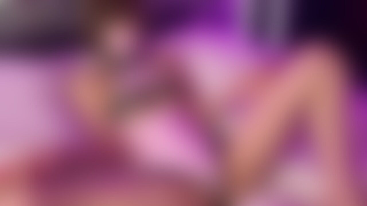 今回はおっぱいの部分がパカッと開いてるSWEETなレオタードで撮影💎
乳首とクリを二刀流の細バイブで刺激してると…💗
アタッチメント付きのデンマがおそってきちゃったよ🥺
このアタッチメント中だけじゃなくてクリ🌰を刺激するイボイボもついてて…
めちゃくちゃ気持ち良かった💓
もちろん乳首は自分の二刀流の細バイブでしっかり刺激しときました😁
ばっちりイケて大満足💕 (2/2)