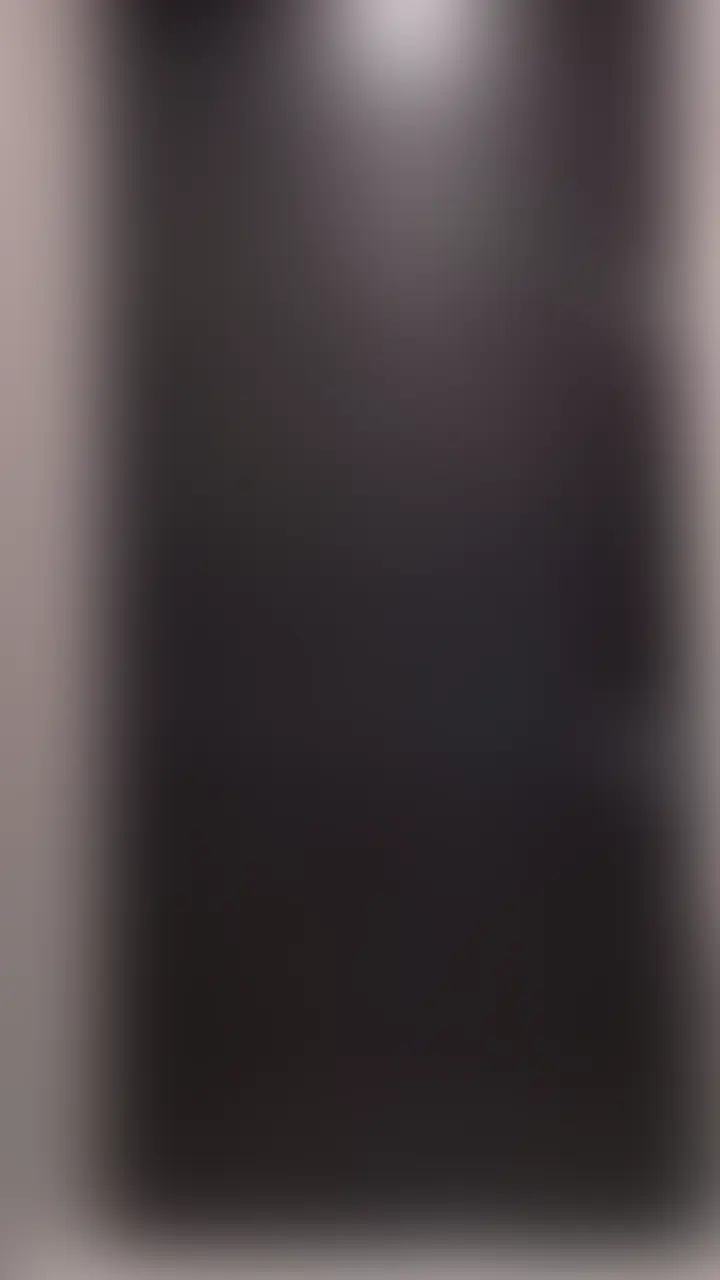 こんばんは、ひなです♡
今回は帰って来てすぐに玄関先で
声を我慢しながらオナニーしてみちゃいました...//
外に声が聞こえたらやばいから
我慢しながらしてみたんですけど
すごいハラハラ感と背徳感が入り混じって
変な感じ方しちゃいました🤭💕
今度はもうちょっとすごいところでしてみたいなって
思っちゃってます... (2/2)
