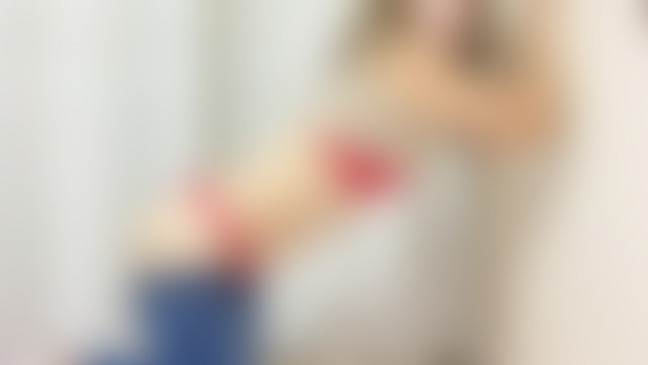 しほの普段着🥰💕デニムとTバック❤️しほの日常を覗いてるっぽくて、ちょっとHかも😍 (2/2)