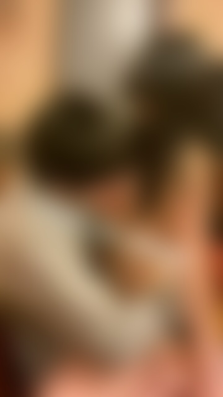 18歳学生/Rちゃん②
服を脱がしたら、想像以上の綺麗なFカップだったので、夢中でしゃぶった👶 (2/2)