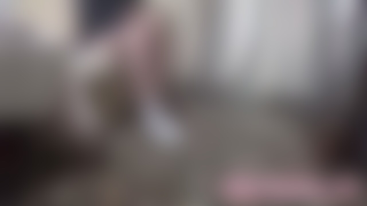 『パンチラ総集編』イヤらしいお○○○さんが腰をクネクネ、昔懐かしいレトロ感!な仕上がり
更にイヤらしい動画🎥は別プランにて (2/2)