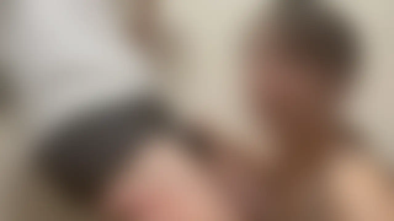 【定点ver.】またまた顔射のリクエストをいただきました❣️

主観＆顔モザうすめver.はこちら💖
https://myfans.jp/posts/71f26295-6721-493b-b759-bfc4b7c79baf


今回は目から口周りまで、まんべんなくぶっかけられちゃった(〃ω〃)

途中、キャミソールとブラジャーを脱いで旦那に渡したらクンカクンカし出して、おちんちんも大きくなってたよ🌟
ど変態おちんちん〜〜〜(*´Д｀*)

✼••┈┈┈┈┈••✼••┈┈┈┈••✼••┈┈┈┈┈••✼

人気動画のサンプル・本編リンクはこちら💖
https://myfans.jp/posts/c514c4a4-4d38-4952-852a-898d1b568c98



#いちゃいちゃ #イチャイチャ #むちむち #ムチムチ #グラマラス #デカ尻 #お尻 #おしり #美女 #美人 #綺麗系 #かわいい #巨乳 #美乳 #Gカップ #乳首 #人妻 #新妻 #新婚夫婦 #カップル #素人 #個人撮影 #20代 #欲求不満 #淫乱 #巨根 (2/2)