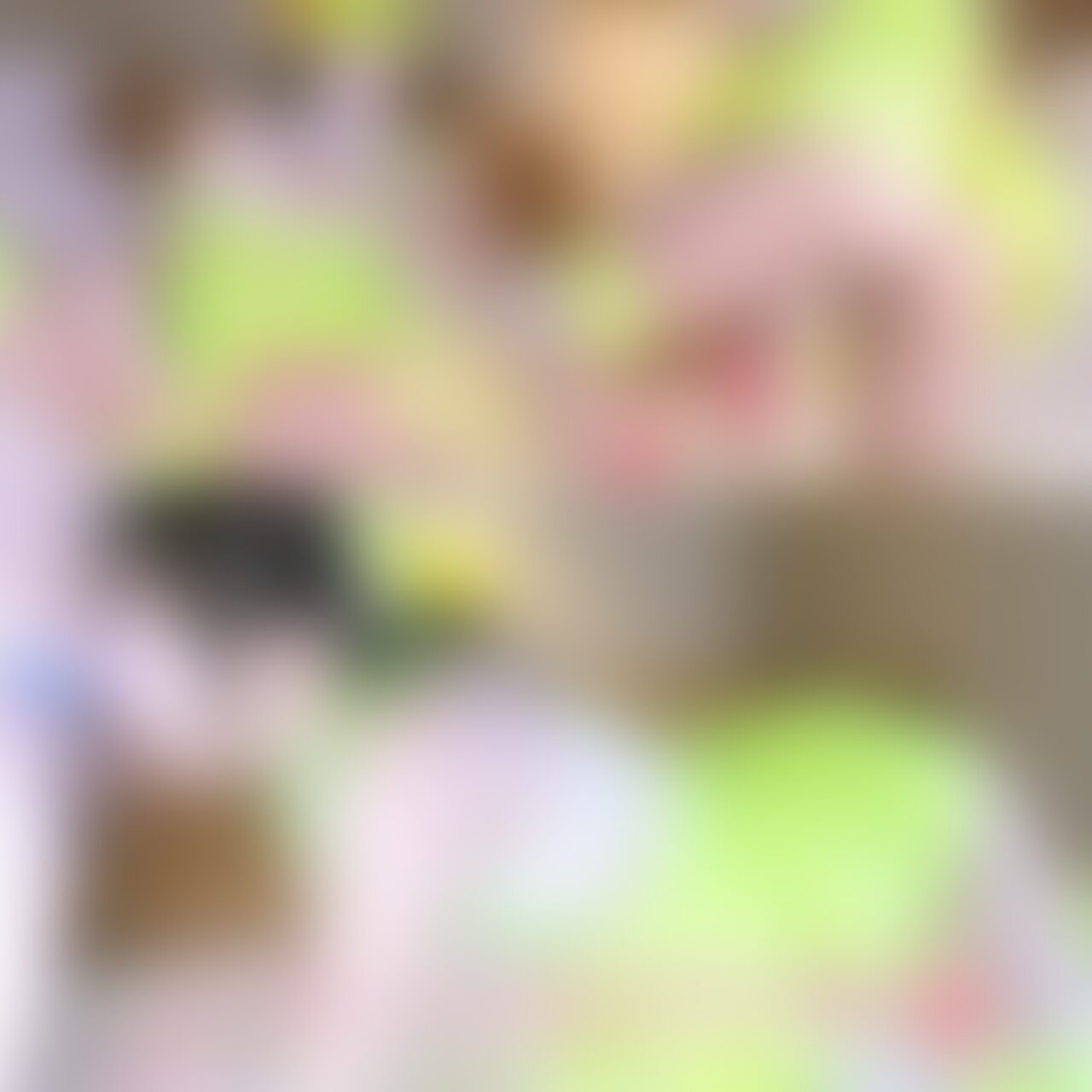 試合の応援後、シャワーも浴びず、汗を流した体のまま彼の待つホテルへ💕
「これでオナニーして?」
渡された電マで最初は戸惑うものの、
だんだん気持ちよくなってきて、
自分でおもちゃも腰も動かして何度も絶頂イってしまう💕
最後は、「俺のも舐めて。」「んっ。口の中でだんだん大きく硬くなるおちんちんに興奮しちゃう。」
じゅぽじゅぽ舐め続けちゃう。
30分間のチアガールの、
ねっとりエロいオナニー映像💕 (2/2)