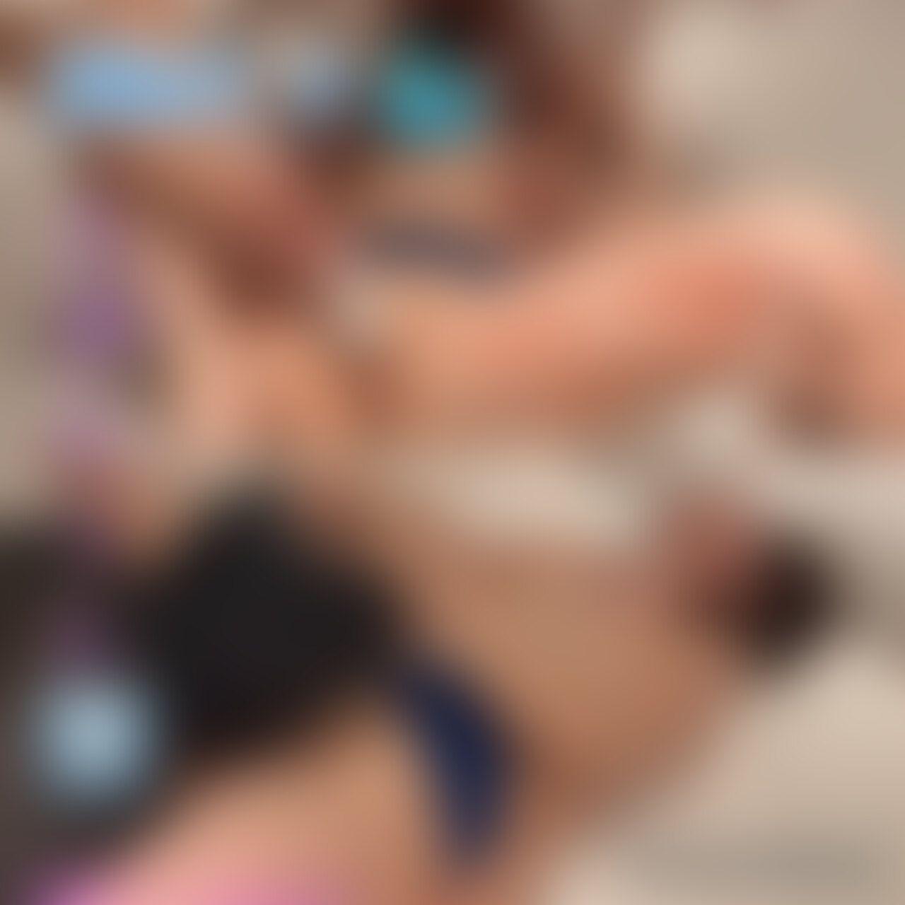 【潮吹き人妻NTR⑥】次回予告動画付き
電マ逝き▶︎クンニ逝き▶︎手マン潮吹き
ダメだ…栓ゆるゆるで完全におま〇こバカになっちゃってる…
✨特典付き✨
本編後に次回作の2分間のダイジェスト動画(前半)が流れるので是非観てください! (2/2)