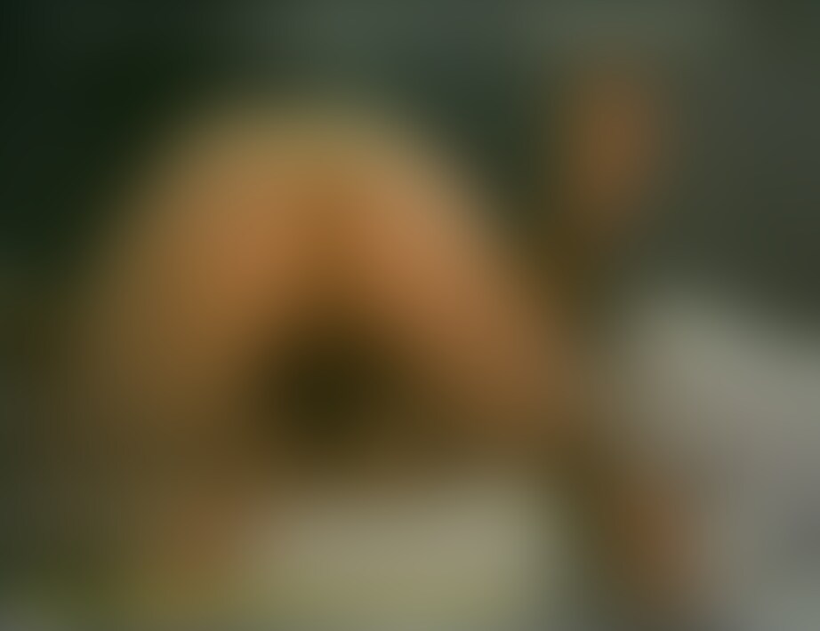 僕の超初期のハメ撮り中出し作品です
まだカメラもハンディーカムが出たばかりで性能も悪く画質も悪いです
女の子も今みたいな可愛い子ではありませんwww
一応のフェラチオからの中出し性行為までやっています
まあご興味がありましたら見てくださいね (2/2)