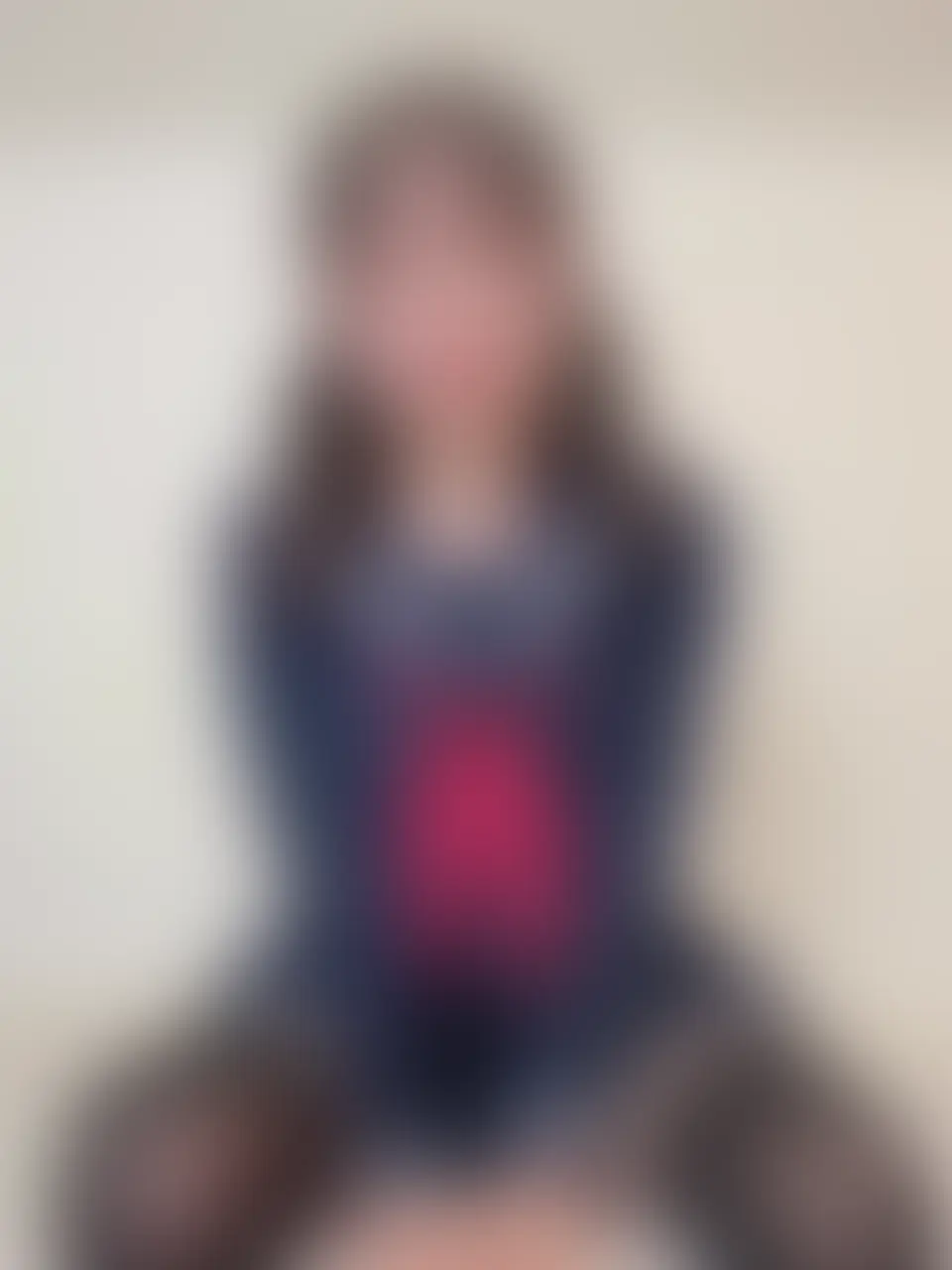 【あなたを「おにいさん」と呼ぶ近所の子に、言葉責めと寸止めされたあとエッチしちゃう…】
上の♡押してから見てくれたらうれしいです…っ💓
※モザイクはサムネイルよりも薄めです★
𓂃𓂃𓂃𓂃𓂃𓂃𓂃𓂃𓂃
お疲れさまっ( ᐡ - ̫ ︎︎- )⊃ 🍵
月曜日の動画だよっ✨
今日はまたシチュエーション動画を撮ってみました…💗
『休暇を取ったあなたが寝ていると、あなたを「おにいさん」と呼ぶ近所の子が起こしにきました。
お休みだと聞いた彼女は「私もサボっちゃおうかな」
と、あなたを朝ごはんに誘います。
しかし、とある理由で起き上がれないあなたに彼女は――』
という内容です…💗っ ̫ -ˆ⸝⸝
相変わらず下手ですが、自分としては入り込んじゃって、、こっそり自分でしちゃってたのもありますが、ほとんど触ってないのに自分でもびっくりするくらい濡れちゃってました、、т ̫ т
言葉責めも勉強して、今までで一番くらいにお話ししてます…💓(たぶん…)
おにいさんのことが大好きで、ちょっと意地悪な、敬語の女子が、言葉責めと寸止めでおにいさんの気を引こうと頑張ります💪🏻
その後はやっぱりえっちもしちゃいます…💓
おにいさんも私も濡れちゃってるので、音がいっぱい鳴っちゃって、、さらに興奮しちゃいました、、
一緒に楽しんでくれたらすっごくうれしいです…🫶🏻🌟
𓂃𓂃𓂃𓂃𓂃𓂃𓂃𓂃𓂃
今日も見てくれてありがとうですっ💖
今週も一緒に頑張ろうね🩵🩵( ᐢ. ̫ .ᐢ ヾ(ᐢ.ˬ.ᐡ ) (2/2)