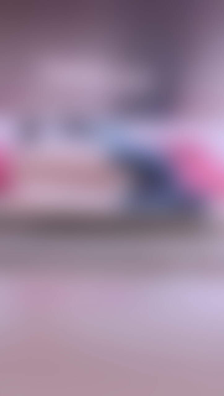 机の下にカメラを設置して…🤫 (2/2)