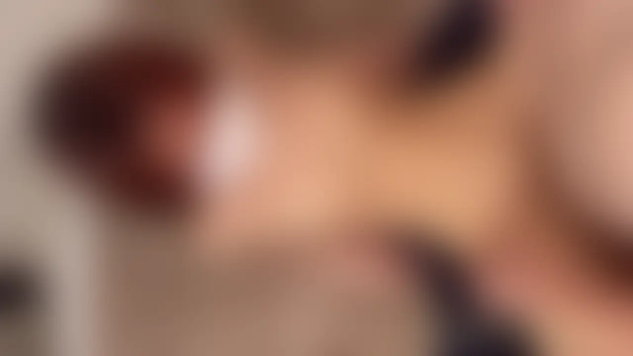 総集編案内:素人ナンパ厳選4作品!押しに弱い巨乳&清楚美女たち
路上ナンパから始まるリアル素人4作品を総集編としてまとめました。
警戒しながらも流されて本番までいく、押しに弱い子たちの濃厚な過程をお楽しみください。
1作品目
ゆか / 21歳 / アパレル店員 / Gカップ
昼間の路上で声をかけた21歳アパレル店員・ゆかちゃん。細身なのにスタイル抜群のGカップで、最初はかなり警戒気味。「時間ないんで…」と何度も帰ろうとするも、「素人童貞くんの悩み相談」という流れで同行。
押しに弱く流されるまま、気づけばデカチンを目の前に。「え、待って…なにこれ…」と戸惑いながらも興味津々になり、空気が変わって最後は本番まで。童貞くんとの秘密の物語です。
https://myfans.jp/posts/066b0fe8-5466-4780-8ceb-f3c95e4bd223?swipe=1&sort_key=publish_start_at
2作品目
ひとみ / 23歳 / 化粧品販売員 / Gカップ・渋谷凪咲似
落ち着いた上品美女・ひとみさん(渋谷凪咲似)。化粧品販売員のGカップを草食系男子のお悩み相談企画で声かけ。最初は警戒も、規格外デカチンを見て空気一変。
戸惑いながら触れてしまい、拒否していたはずが全裸に。電マで「だめ…やめて…」と言いながらも「…やめないで…」と本音が漏れ、最後は入れて欲しそうな雰囲気で本気感じまくり挿入。お悩み相談が本気のセックスになりました。
https://myfans.jp/posts/c4e8ae9b-e2a5-4308-8137-a7ee98a1cb3a?swipe=1&sort_key=publish_start_at
3作品目
ゆき / 23歳 / コンカフェ嬢(AKB系清楚)
YouTuber風ファッションチェックで声をかけたAKB系清楚可愛いコンカフェ嬢・ゆき。下着チェックを了承した後、電マ焦らしでスイッチオン。
「見ないで…」と恥ずかしがりながらも焦らされ続け、「もう離さないで…」と自分から電マを押し当て、正常位で繋がりながら電マ当て→3Pへ。フェラ、バック、騎乗位でVサイン&ピースをしながら感じまくる意外な変態っぷり。最後は汗だくで満足ピース。
https://myfans.jp/posts/c0cf74b4-791b-41bc-930c-b4fdbf26ddc5?swipe=1&sort_key=publish_start_at
4作品目
21歳 / カフェ店員 / Eカップ・剛毛まんこ
春のファッションチェックで声をかけたカフェ店員・ひとみちゃん(21歳・Eカップ)。押しに弱そうな隠れ巨乳女子で、要求がエスカレートし「顔を出さないなら…」と全裸に。
そのままチャックから合体。隠キャラ気味の照れながらのリアルやり取りと剛毛まんこをお楽しみください。
https://myfans.jp/posts/00599834-e196-4316-b221-1ca33d90e958?swipe=1&sort_key=publish_start_at
気になった作品からどうぞ!公開中のうちにチェックをおすすめします。
※顔出し(マスク)シーンあり。本人の意思により予告なく公開停止の場合あり。単品は公開終了後も視聴可能。 (2/2)
