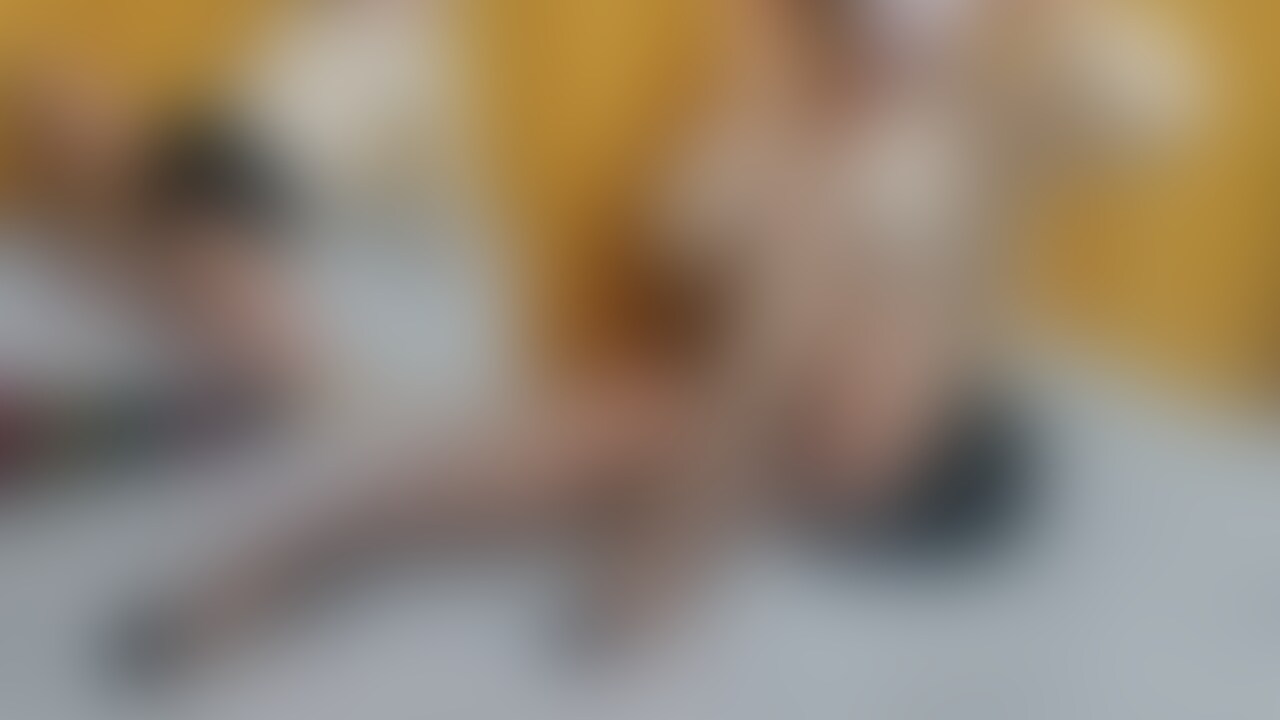 【Tちゃんドライブの後、お部屋で..①】

本動画は女性のプライバシーを守る為
お顔はマスク着用、仮面着用
または、
唇から下の状態で編集しております。
素顔を隠す事で大胆になれる
女性達の「姿」をお楽しみくださいね

また、成人向けでよくあるような
性行為等はありません。 (2/2)