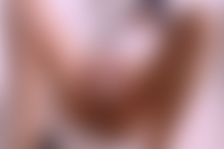 パンスト直穿きオナニーにハマってます💗
直接触れないもどかしさで何度も何度もいっちゃうの😍
びちょびちょになってもずっとバイブ当てる手が止まらないよ…💦
今夜もりこに濃ゆいのいっぱいぶっかけてください🍌💦 (2/2)