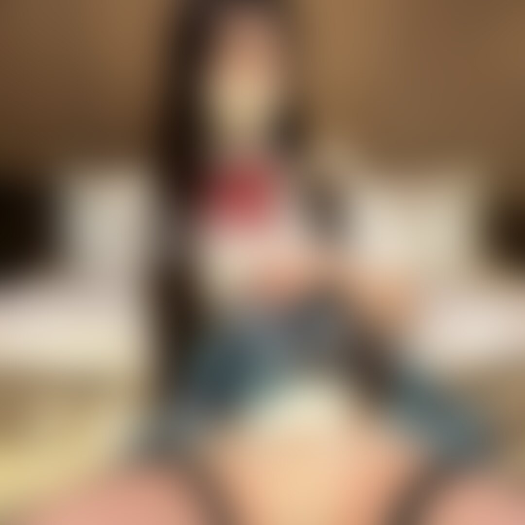 お前が望んだのになんで苦しがってるの?
容赦なくお前の顔面に座ってあげる。まるで椅子のように扱ってあげる。息をする間もなく私の大きくて柔らかいお尻に踏み潰されて幸せそうだね😈❣️
〇〇〇〇お尻の穴を嗅がされたり踏まれてめちゃくちゃにされて最後には聖水をかけてあげて唾を吐いて踏んづけてあげる。私の声を聞いて私の匂いにつつまれて私にされるがまま。
ご褒美だよね☺️?
- - - - - - - - - - - - - - - - - - - - - - - - - -
ハスミリコさんとのコラボ動画第2弾です!
今回は尻穴嗅がされたり聖水ぶっかけられたり変態おマゾが好きなシチュエーションも盛り沢山👀✨
この動画は後編です
↓↓↓前編はコチラ↓↓↓
https://○○○.jp/fanclubs/212065
- - - - - - - - - - - - - - - - - - - - - - - - - -
動画再生時間:53分53秒 (2/2)