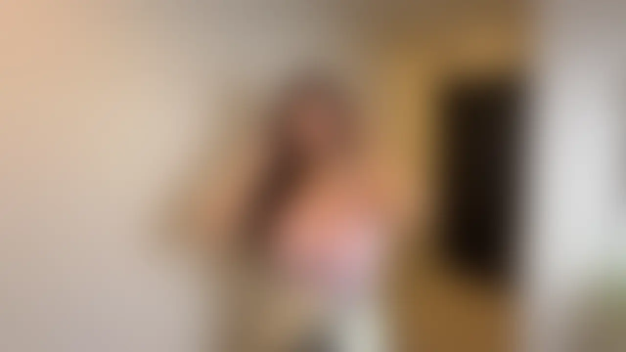 Kカップアラフォー美女の峰田ななみさんに男4人で好き放題中出ししまくりました
○動画概要
5人のママのななみさん。
アラフォーと思えないほどの美貌とスタイル。
朝から晩まで家族のために動き続ける毎日だけど、この日だけは一人の女性として欲望を溢れさせてます、、、
ダブルフェラとか串刺しとか本能剥き出しでした。
家族には見せない顔を見ていたら男たちはみんな興奮しちゃって遠慮せずに中出ししまくってました。 (2/2)