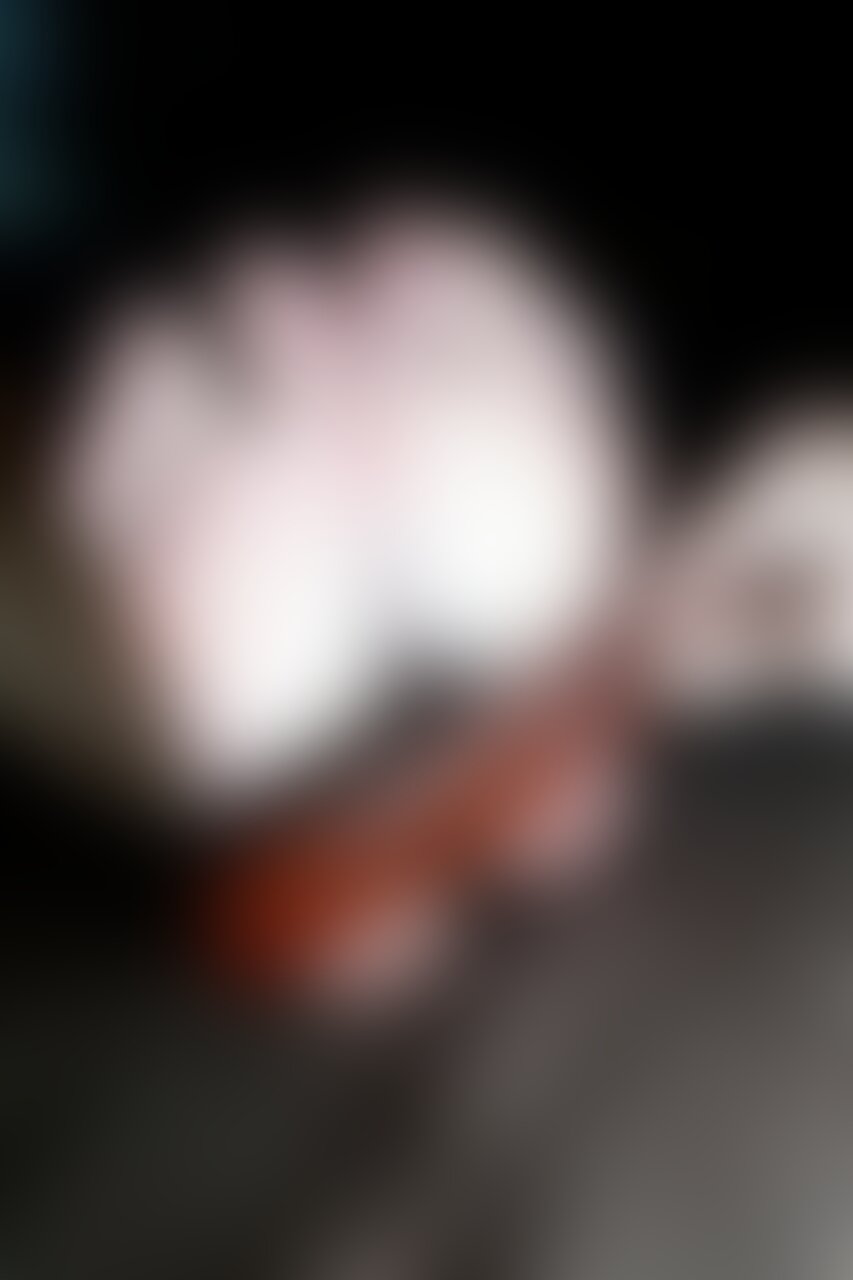 足裏屋と申します。

素人女性をSNSや街中で声をかけて出演してもらっています。

今回の女性は21歳女子大生のKASUMIちゃんです。

今回の女の子のKASUMIちゃんは女子大生の21歳です。
絶賛、就職活動中で色々悩みが多いみたいですね。

そんな中、足裏撮影に来てくれたので、足裏をくすぐりました！
ローションつけて、いろいろな道具を駆使してくすぐったら可愛らしい反応で笑っていました！！

＊動画情報

時間：6分2秒
フレーム：1920×1080　FHD
ファイル形式：MP4
ビットレート：25M

＊注意書き

・出演女性はすべて○○○以上です。

・この作品はオリジナル作品として販売することを目的として製作しています。

・作品はオリジナル作品であり第三者に提供、販売等の行為を行うことはいかなる場合も禁止します。

・無断販売、無断転用をした場合は法的処置をとらせていただき、損害賠償請求を致します。 (2/2)