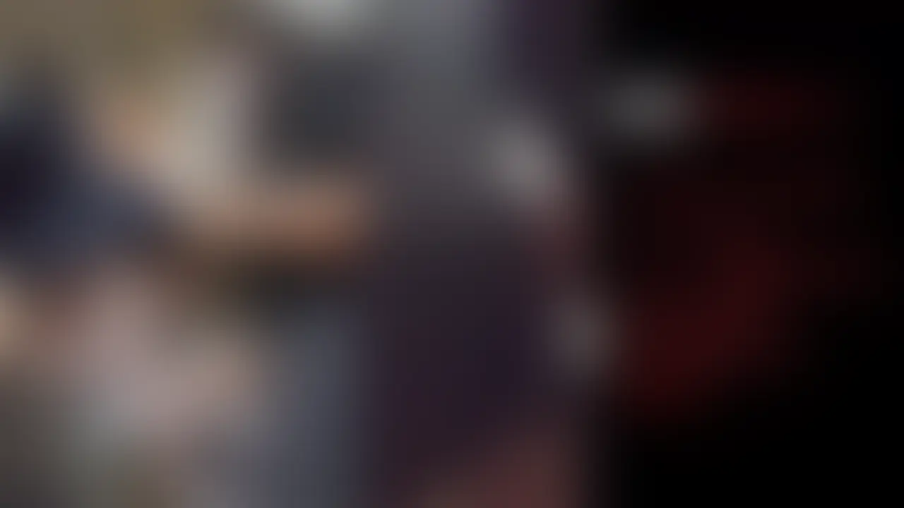 狂信者 #27【★2】神くびれ神スタイルミニ丈ワンピ美少女を長時間執拗にお触り
試行錯誤の末、遂に捕らえることができた貴重な映像。
今回のタゲは神スタイルの美少女。ミニ丈のワンピから伸びる白い脚と、細い体、くびれからデカ尻へのラインがあまりにもエロい。スタイルだけでなく、顔もかなりの上玉。
車内は混みがイマイチのため、軽いタッチで様子見するもほとんど抵抗なし。長時間にわたり執拗に触り続けた。後に撮れ高を確認すると降り際に睨まれあり。
また、階段での逆さもバッチリ撮れたレア作。階段登る時のミニ丈デカ尻がエロすぎ。収録時間も10分近いのでお得。 (2/2)