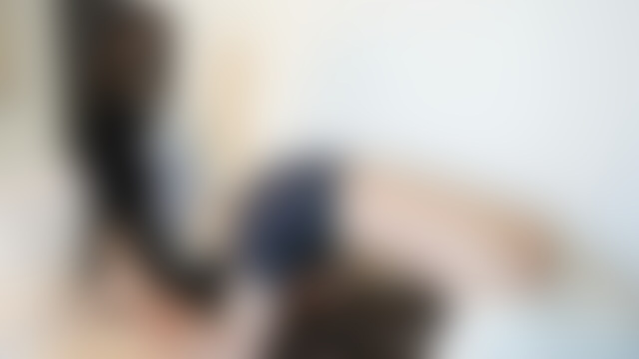 みんな大好き四つん這い😎
あれ、好きだよね？🤔 

四つん這いにさせて脇腹とか背中とか、色んなところこちょこちょしてあげたんだけど

こちょこちょに感じすぎちゃって暴れるし、足でうららに攻撃してきたりもして大変🙄笑 (2/2)