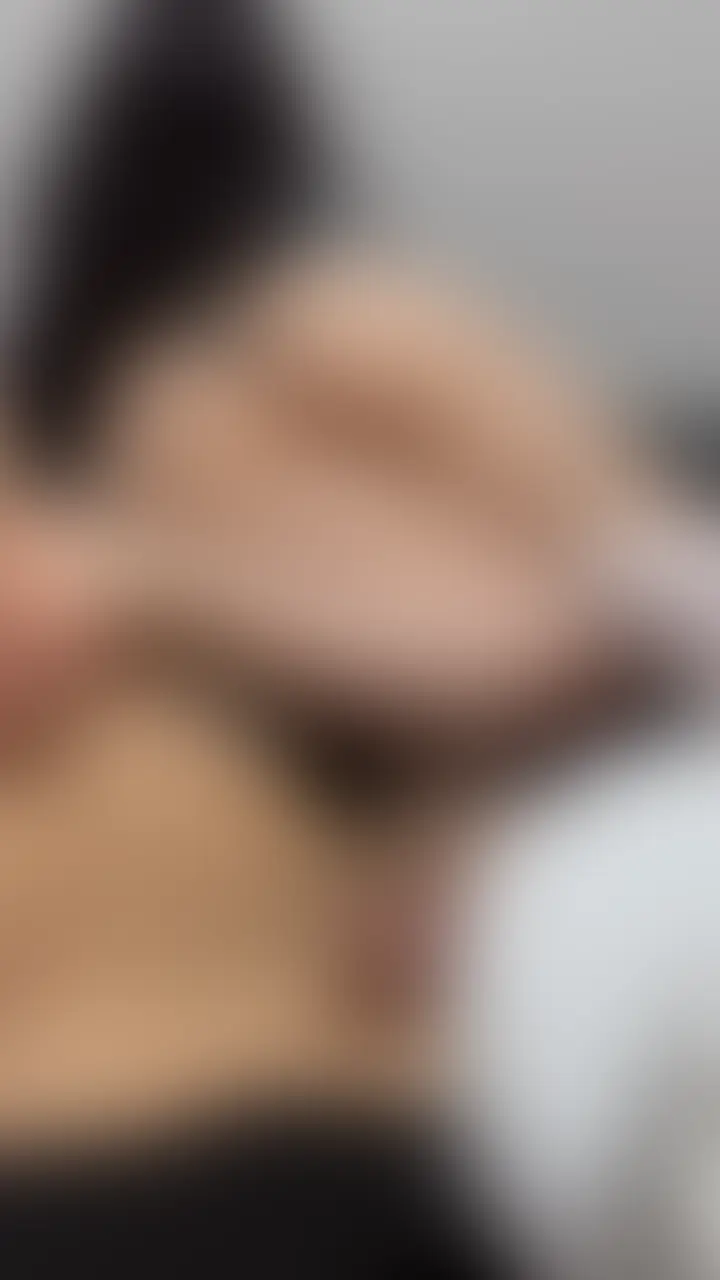 いっぱい履いたハイソックス被せて足コキ👣💭💕
ゆいの匂いいっぱいする温かい蒸れ蒸れオナホ気持ちいい？😏
最後はアナルイキもさせられちゃった💦 (2/2)