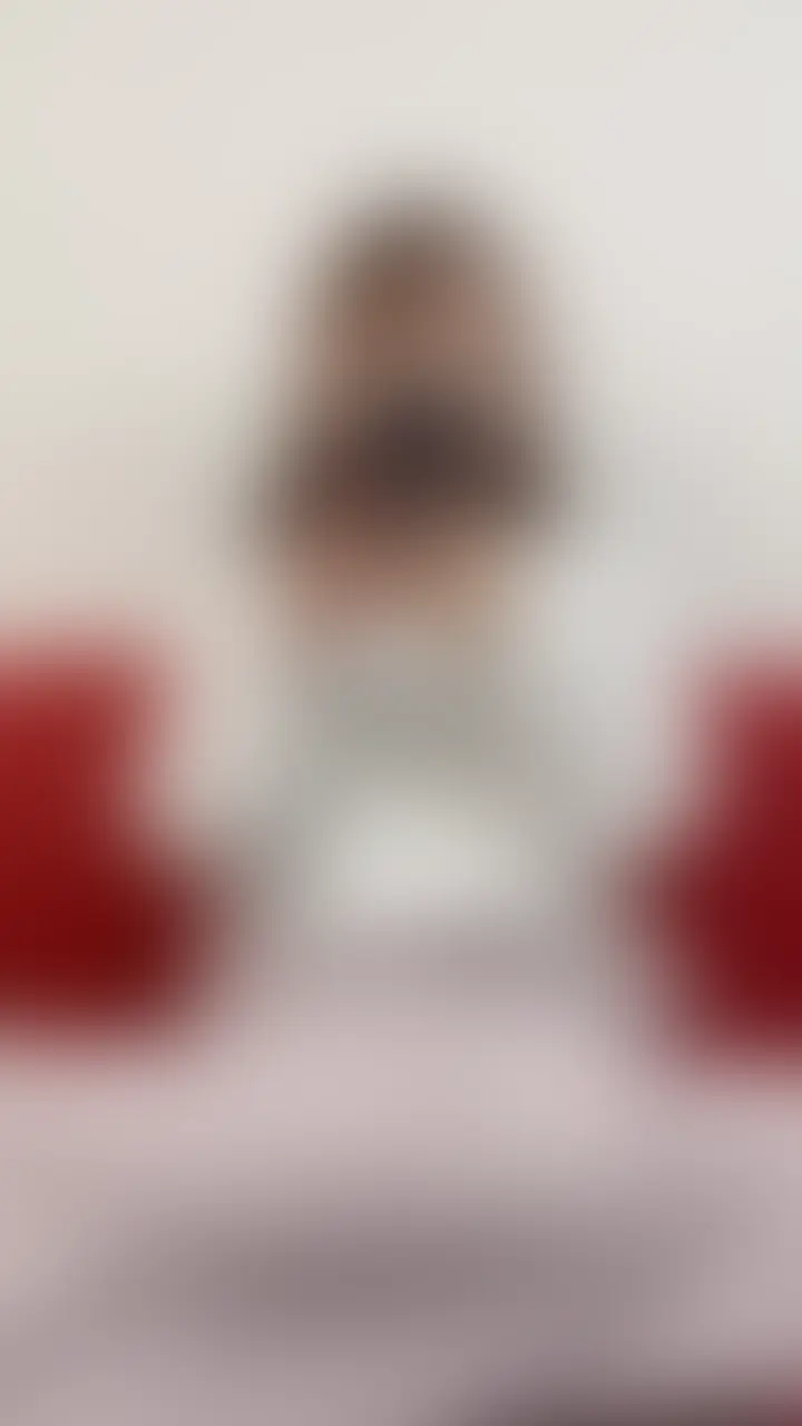 清楚受付(28歳)自撮りオナニー♥
現職は会社受付の人妻。
美肌で色白ほど良い肉付き。
まんこは感度良好。
喘ぎ声は大き目。
清楚な印象とは違いえっちなことにかなり興味津々です。 (2/2)