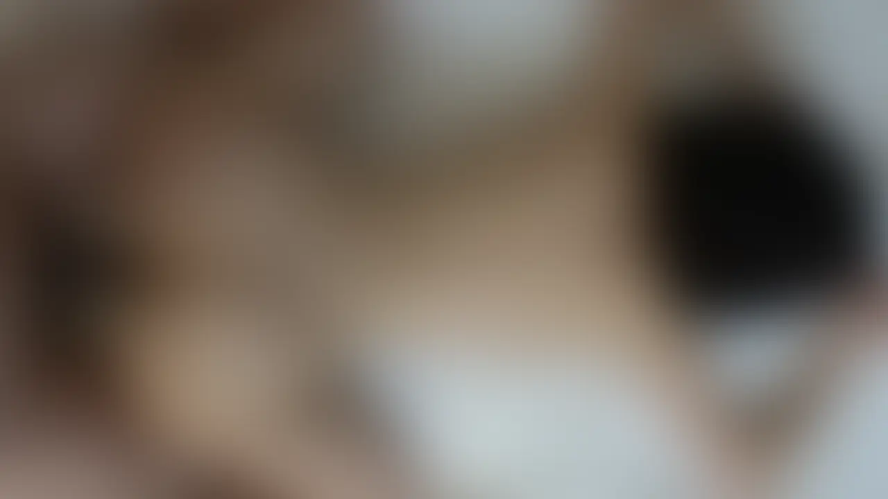 本編→ https://myfans.jp/posts/e43133a4-8e9d-438f-a1c3-349220e8dfcc
★本編のいいね76個→特典7分30秒+サンプル
-----------------------------
アキバでコンカフェをする大学生。バレエで鍛えた軟体と張りがあるケツ。チンポを見ると「おっきくてびっくりした」って笑顔で話す。顔と同じぐらいのサイズのチンポを両手で握って一生懸命舐める。剛毛のマンコに入れると泣くように喘ぎ、震えながら何度も絶頂し、運動してるからか止まらない騎乗位で腰を振りまた絶頂。相性良すぎてたまらず騎乗位で暴発。
二発目はベッドで。一回目のセックス見たから「エッチすごい好きでしょ?」って聞くと笑顔で「うん!」。ケツが最高過ぎてバックが最高の眺め。くびれたウエストに丸いケツ。彼氏が大好きなのに正常位でハグしながら突いたら絶頂しならが大好きホールドしてくるのが最高にNTR。
-----------------------------
※年齢確認済み(身分証保管)
※同意済み(同意書保管)
※全てのプレイに同意済み
※転載禁止
----------------------------- (2/2)