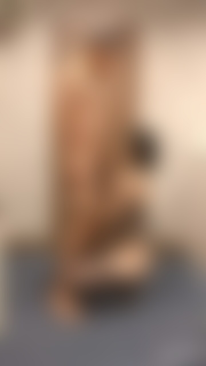 悪友と妻が飲んでからラブホに行って宿泊した時の動画になります。
私は出張中でした。
飲んだ後の厭らしい姿をご覧下さい。 (2/2)