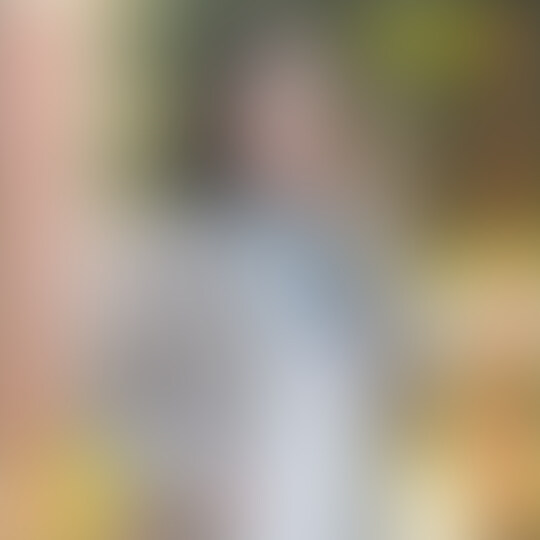 ▽れいさん 36歳 スタイリスト/人妻
◆◆◆サンプル◆◆◆
https://myfans.jp/posts/8e28f646-ba72-49cb-8158-c7f4261a594f
◆◆◆◆◆◆◆◆◆◆
旦那が出張へ行っている間、ある関係で知り合った若い男とSEXをしています。
それも普通のSEXでは飽き足らず“誰かに見られながらしたい”と…。旦那にバレたら相当ヤバい案件です。
「食事を終えたから来てくれないか」と男から電話をもらうと2人が待っていました。
遠くからでもわかる美人に胸騒ぎがします。
ホテルへつくなり、軽く自己紹介をし裸に。
真っ白なシミのない肌に生活の質の高さを感じました。
男と唇を貪り合い、甘いキスを目の前でされます。カメラ越しから見ている私は勃起しました。
裸になれば女は恥ずかしさから乳首まで紅潮、見られて感じています。
他人の精子でも良いから子宮にたっぷり注いでほしい。アへ顔でチンポを堪能することしかこの美女は頭にありません。。。
性欲を持て余し過ぎて撮影されないと興奮しない心と体。貞操が歪んでしまった理由を何となく察します。
私も他人のSEXなんてそうそう見れません。想像を超えたエロさです。
VSIC審査番号:2205579 (2/2)