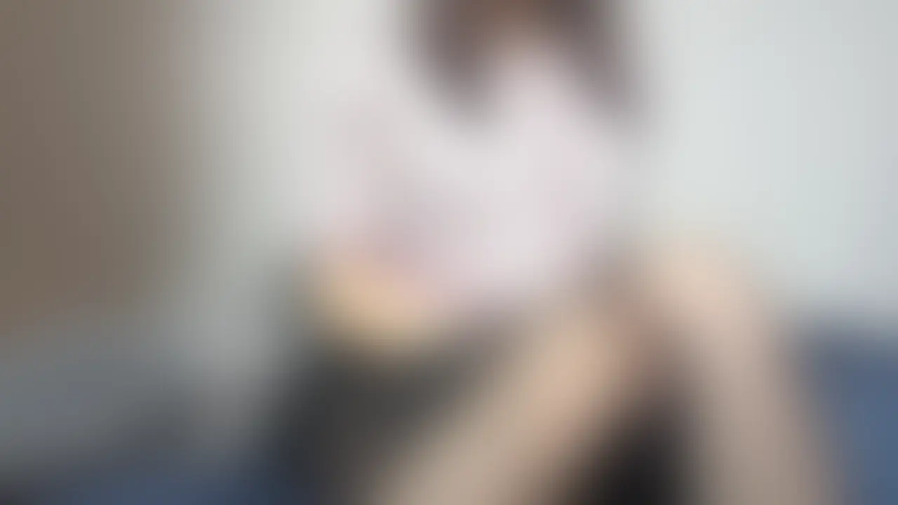 あそこいじいじしてたら我慢できなくなって、タイツ脱いでおまんこに指入れていっぱい気持ちよくなりました☺️最後はパンツをちょっとだけおまんこの中に入れておなにーしました🤭 (2/2)