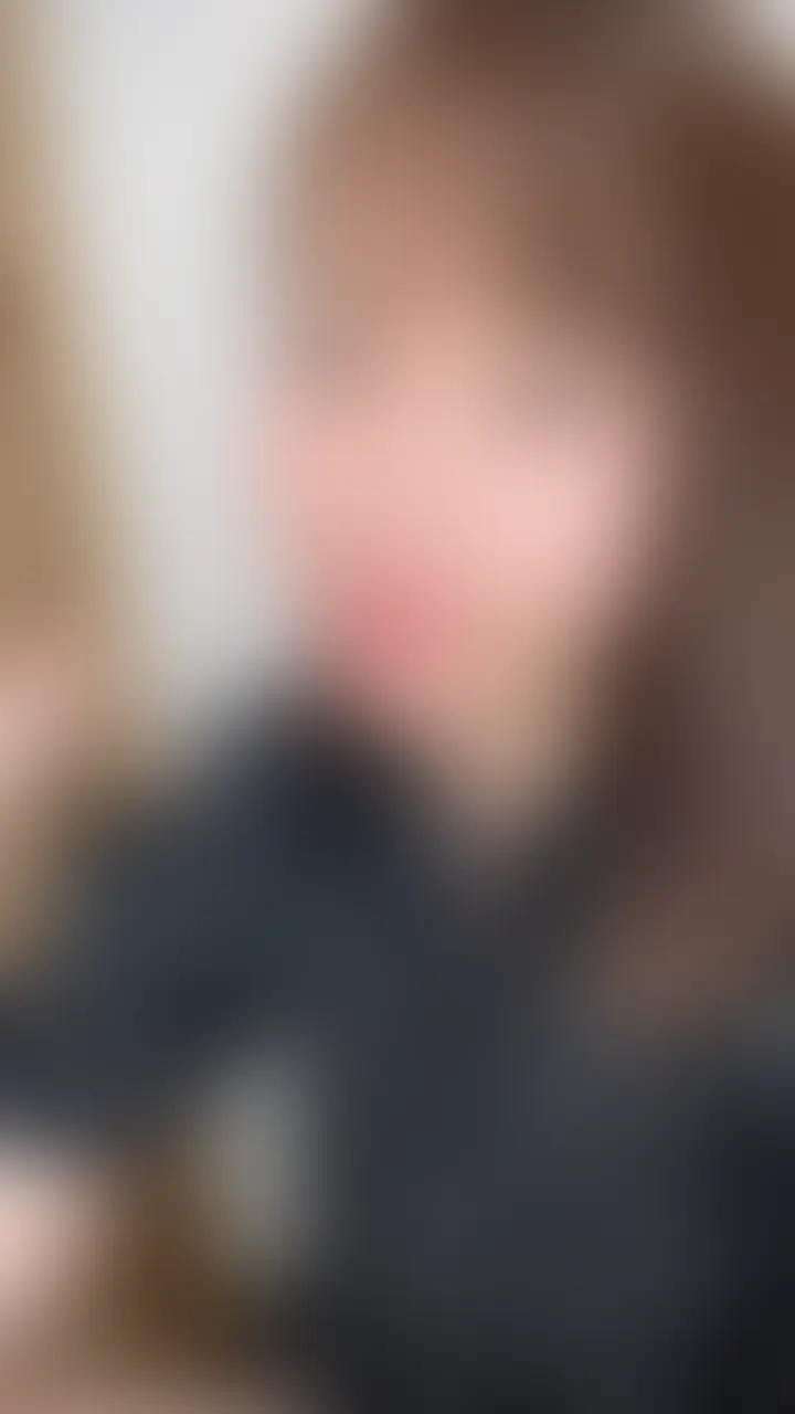 【完全顔出し】⏱️20分でどこまでいけるの…?挑戦してみた…🫣💗
気になっていた“吸引タイプ”のアイテムを使って、
ちょっとした検証企画にチャレンジしてみました…✨
タイマーをセットしてスタートしたものの、
想像以上の感覚に思わずペースが乱れてしまって——💭
どこまで耐えられるのか、
それとも途中で限界を迎えてしまうのか…🥺
リアルな反応と変化がそのまま詰まった、
ドキドキの20分間になっています💗
結果がどうなったのかは、ぜひ本編で確かめてみてね✨ (2/2)