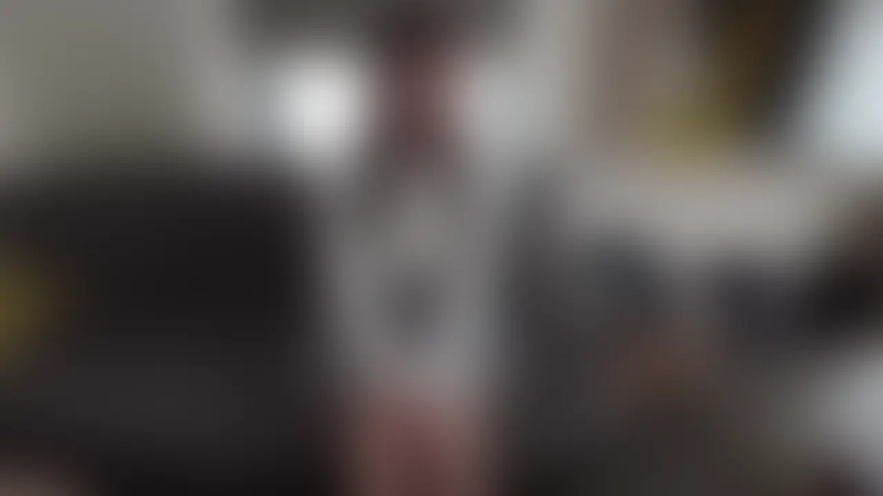 【本編顔出し】
『いっぱいの人から責められてみたいです。』
アイドル級に可愛い美女が変態願望で遊びに来た!
願いを叶えて7Pの大乱交を開催。
みんなで激カワ美女に連続種付け中出し。 (2/2)