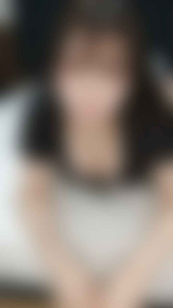 ゲームをしている最中にちょっかいをかけられちゃった🥺
電マ当てられたりいたずらされて最終的には…
ゲーム好きなのでこの企画は良かった!
フル動画は高級ここあ飲み放題プランから見れます💓 (2/2)