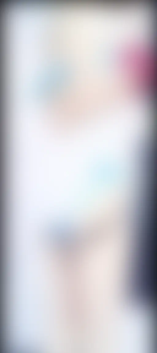 ディルド入れてプール行くところ。緊張と恐怖でひざがガクガクしています。。。 sample 1