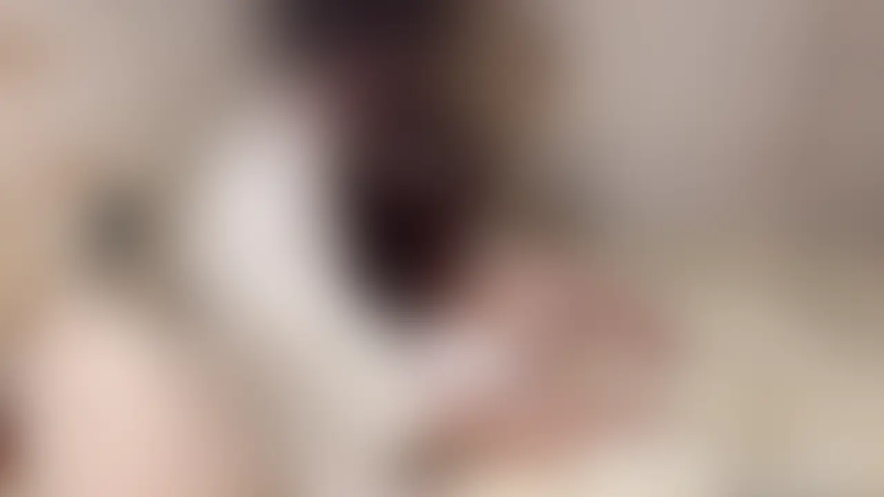 【25才の美乳Dカップ高級ラウンジ嬢】
長編動画97分

半信半疑で疑っていたのにベッド入って10分くらいで性感帯じゃないところでも快感が来るようになって潮吹き、中イキ、痙攣イキができるようになっちゃった隠れ雑魚マンコもち高級ラウンジ嬢

友達に裏垢を教えてもらっていろんな動画を見ていたらこんなにSEXで反応したことも声を出したこともない興味本位で会いきに来てくれました！
気持ちよすぎて無意識に声が出ちゃってることに気がつくと解放されたように喘ぎまくって何度も絶頂している光景をお楽しみください！
👸気持ちいい
👸だめ、いく、いっちゃう
👸もうむり、限界。もうイケない

やられたままじゃ嫌とか言って唾液ダラダラのフェラもエロすぎで途中気持ちよすぎて限界が来ちゃって休憩してたけど我慢できずにすぐおねだりしてきたから初めての立ちバックで2回戦も！ (2/2)