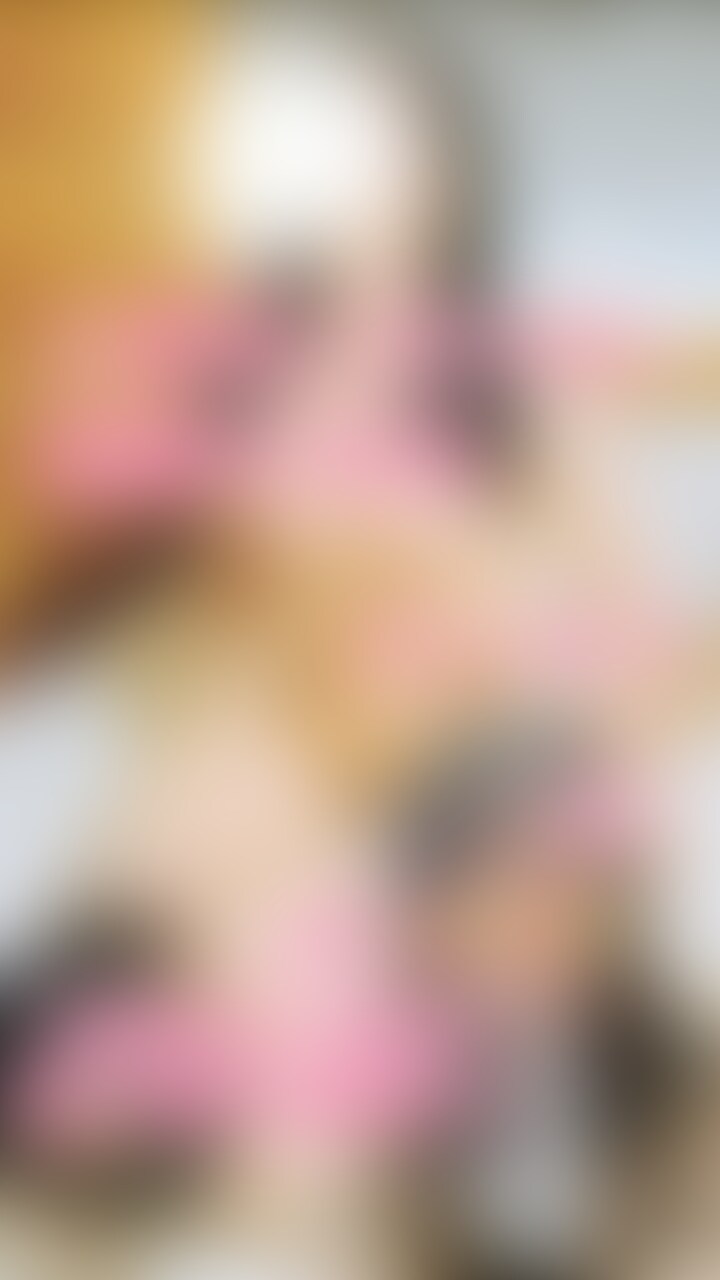 初寝とられパート7
今回は他人棒に股がって腰を振りまくるスケベなるーちゃん︎︎︎☺︎が見られます。清楚な嫁さんが他人棒でアヘアヘする姿を是非ご覧くださいm(_ _)m (2/2)
