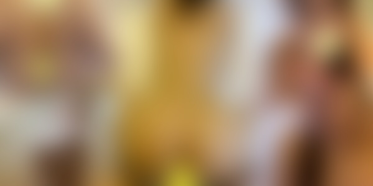 皆様こんにちは。
いつもありがとうございます。
今回は「【ちんぽ奴◯編】IT系変態デカパイデカ尻お○○○さんと生ハメ中出しSEX」になります。
毎度のレジェンド級の変態ナイスバディお○○○さん。
もはやハメ撮り界のハメス・ロドリゲス。
バロンドール級の称号を与えていいでしょう。
今回は完全にちんぽ奴〇におちてしまったセフレ役でのセックス。
パンパンバックでハメながらの日常会話や、口内指入れセックス、
最後はお馴染みの生ハメ立ちバックで中出し!!
真下からのアングルでもHカップの巨乳がぶるんぶるん揺れてます。
最後はマングリ返しで「中出し最高!」とダブルピース!!
おっぱい最高!乳首も最高!セックス最高!中出し最高!
まさに盆踊り!
よろしくお願いいたします。 (2/2)