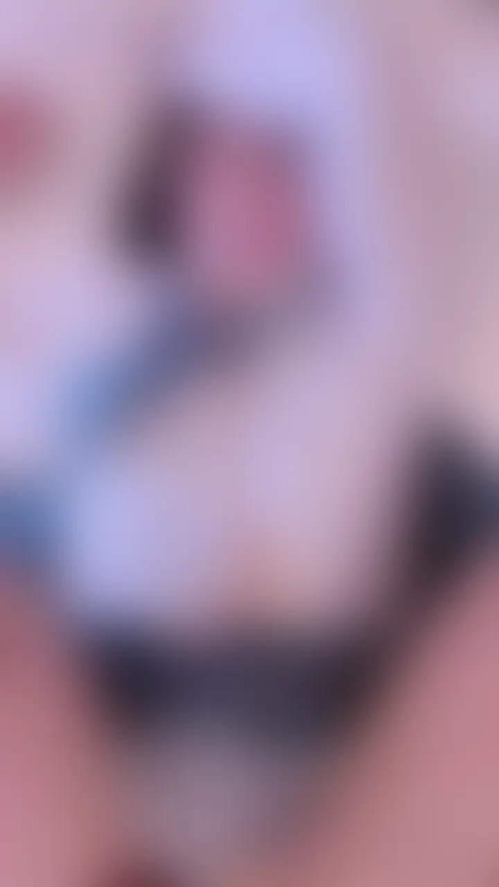 セフレ君が手持ちで撮影した縦撮り動画を繋げてみました☺️
えっちだね♡ (2/2)