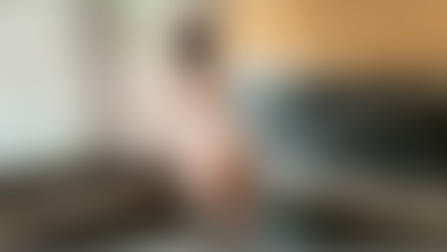 【温泉ですべてをさらけ出し、気持ちよくなってしまう人妻】
ーーーーーーーーーー
*こちらの商品は○○○にも販売しています
ーーーーーーーーーー
疲れた身体を癒しに旦那と温泉へ
いつもは脱がしてくれるけど
脱いでるとこ見たいらしく( ゚д゚)
あと巨乳ならではらしい?
いつも通り横洗いして
下乳を持ち上げて汗を洗い流しました。
旦那はずっと下の方がカタくて可愛いかった。笑
たぶんこんなにママの身体のすべてを
さらけ出したのははじめてです♡
このあとは旦那と仲良く入って、
そのあとは。。。
*12分44秒 (2/2)
