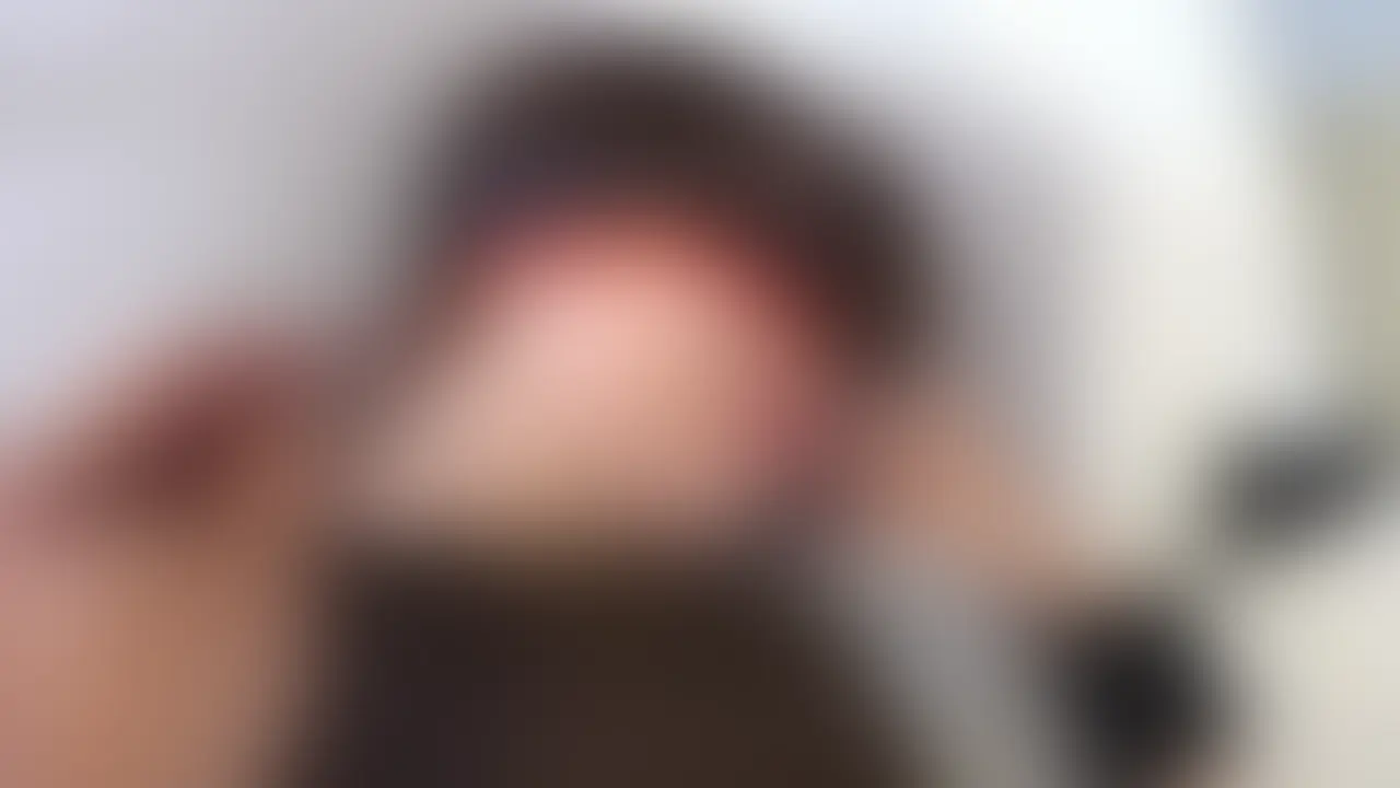 序盤から反応がおかしい保育士さん
今回のくすぐり人は
普段、保育士の仕事をしている
あかりちゃんです。
お腹やわき腹中心に〇〇〇ちゃいました。
序盤から反応がおかしく
もしや、感じてるのでは、、、?
と思うくらいの声が出ていました。
体がくねるほどの敏感な乳首を
集中的に触りまくりました。
指先で乳首のみをいじって
感度を高めてからおっぱいをモミモミしました。
女の子は途中で
「やばい。」と言っていました。笑
どういう意味でやばいんでしょうか。
気持ち良さとこそばいので
ビチョビチョになったおまんこを
指で優しくいじりました。
動画時間:19分54秒
解像度:1280×720 (2/2)