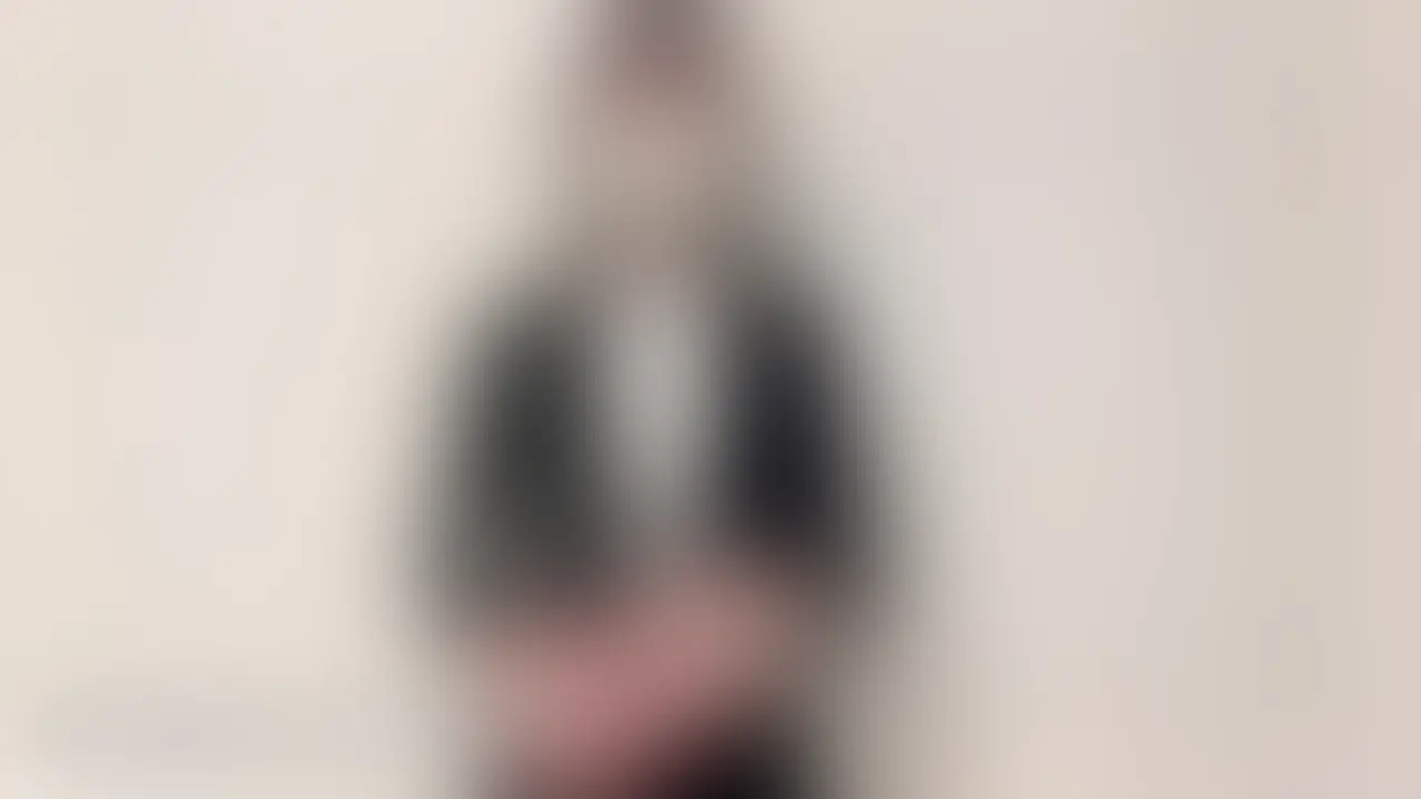 ※この動画に顔のぼかしは入っていません。
こんばんは🌙
アラサーぼっちOLのさおりです。
立ったままたくさん突かれてるの想像したら、ビショ濡れになっちゃった🥺🩷
そのまま思い切り果てちゃったよ💗✨ (2/2)