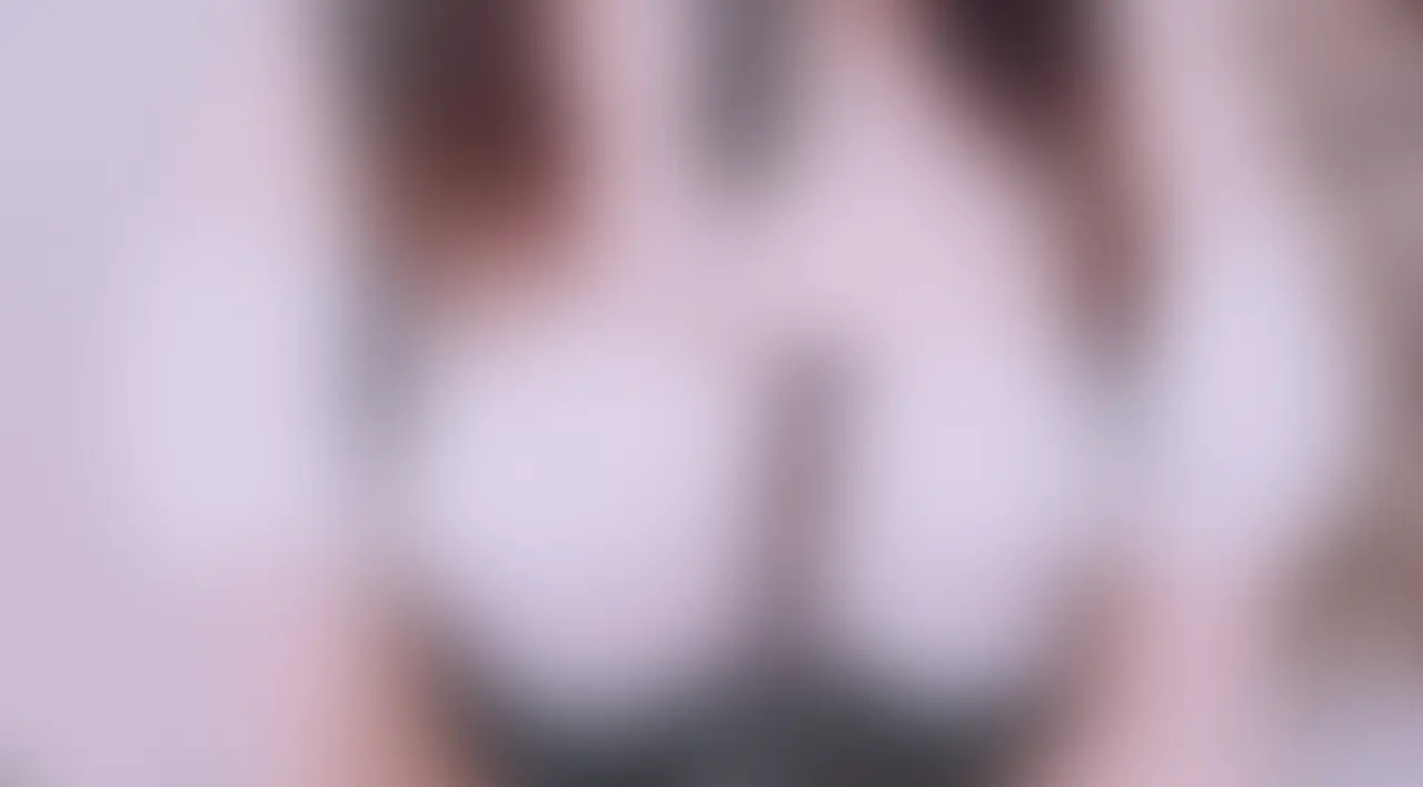 こんなに乳首が敏感だと、お仕事なんてまともにできないかもです…。それでも雇ってくださる優しいご主人様を探しています🙈 (2/2)
