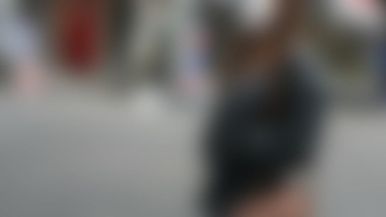 【新宿街角ナンパ】お○○○さんマ●コ見せてください新宿で性器を１０分見せてくださいという無謀なナンパにチャレンジして一人GETした奇跡の映像です。
１００人以上声をかけてこの○○○だけ成功！裏路地につれこんでオッパイ、そしてパンツを脱いでもらって性器を撮らせてもらうというシンプルな映像ながらも、極ソソる映像が完成いたしました。
オナニーまでさせてみました。
またマ●コもただ撮るだけではなくクパァまでさせています。
本作はナンパモノファン、素人ファン、はたまた街頭露出ファンにまでおすすめできる両作。


動画形式　MP4
分数10秒31秒
映像サイズ　1920×1080
ビットレート　７Mps
ファイルサイズ　557Mib

※利用規約に基づいた作品であり、違反する内容ではありません。
※撮影が許可されているイベントを通常の方法で撮影したもので○○○の作品ではありません。
※登場する被写体は協力者です
※内容はあくまで作品つくりのためのフィクションです
※モデルは全員○○○以上で年齢は確認済みです
※違法なデータではありません。
※作者作品の動画及び画像の転載、転売、公開等、二次使用を一切禁じます。

■商品に関しての注意事項
●動画ファイルは、動画再生ソフトにてご覧頂けます。スマホ再生可能ですが、自己責任でお願いいたします。
●動画は個人でお楽しみください。転載、二次使用はお断りします。
有償・無償を問わず、購入された写真画像・動画を第三者への送信、販売、頒布、もしくは貸与等、著作権法上の私的利用の範囲を超えて利用することを禁止します
ナンパ　露出　素人 (2/2)