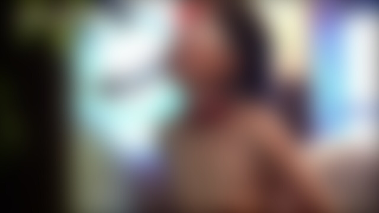 title19 【公開〇教】ディルドウの責めで乱れるM女 あまいSM せつないSM
生まれたままの姿になると、美雨はこころも裸になった。
いつもは秘めている、もうひとりの自分に戻る。
四つん這いで、自分を責めるディルドウを口に含む。
なんども躾けられた、いつも主への○○○のあかしの奉仕のように。
解放を禁じている女に、そっとあてる。
ゆっくり沈める。
刺激を求めていた体は痙攣し、焦らされ、なんども果てた。
バックから○○○されるような姿勢で。
ちんちんのポーズで。
ディルドウに乱れる美雨は、マゾヒズムそのものだけれど、妖艶で淫らだけれど、
もうひとりの美雨がいることを、知っていてほしい。
のびのびと子育てをしている美雨を。
料理が上手で、思いやりがある、温かく、優しい女であることを。
かぞくや友や、出会うすべての人を愛し、愛され、ふつうに、そっと暮らしている美雨を。
荷や苦を静かに受け止めて、日常も非日常も、一生懸命向き合っていることを。
(美雨は私の所有・管理・飼育しているリアルなペットです。私たちはほんとうの主従です。) (2/2)