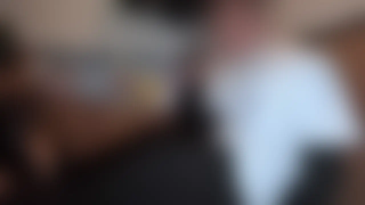 実の妹に満喫で襲われた😅💦《主観動画🎥》

二人で休憩てがらに満喫に入ったら紬がムラムラしちゃって、、、。
フェラがねっとりと上手く、我慢出来なくなったのでゴムも付けずに生挿入！！
妹に中出しまでしちゃうダメな兄ですみません🙇
紬のマン◯が気持ち良すぎるのがいけないと思うんです。

紬のエロい姿、見てあげてください！！！ (2/2)
