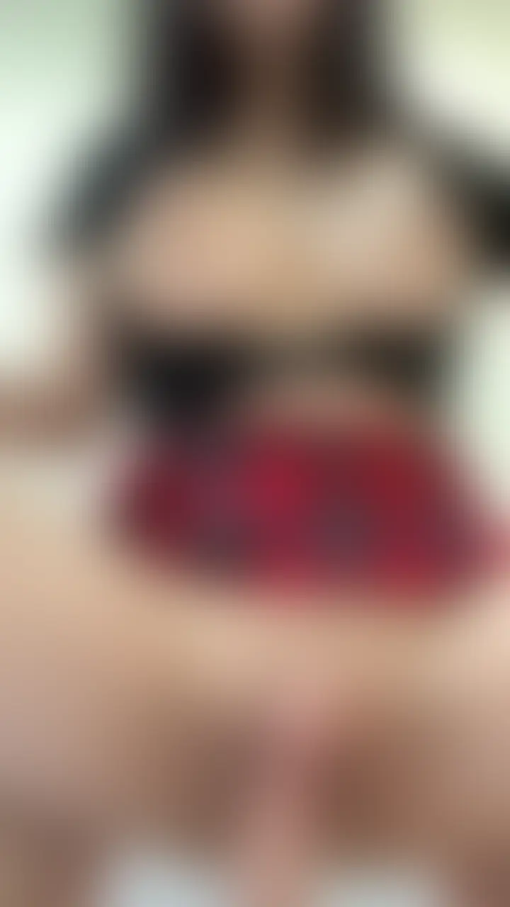 ディルド押し付けながらおまんこ丸見えオナニー🥹
いっぱいぴゅっぴゅしてくれたら嬉しいなぁ💕 (2/2)