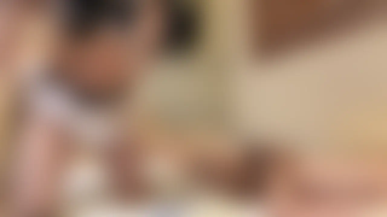 オイルで手コキとチクビ責めしたんだけどピュッぴゅっって射精する男の子可愛くてたまらない♡ (2/2)